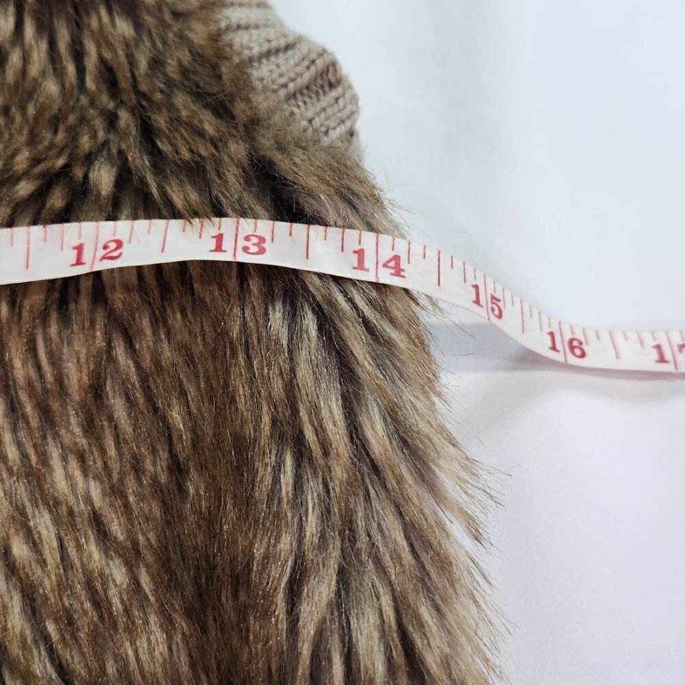 Fenn Wright Manson Taupe Cable Knit Faux Fur Vest Wool Alpaca Blend
Lot H - Picture 3 of 6